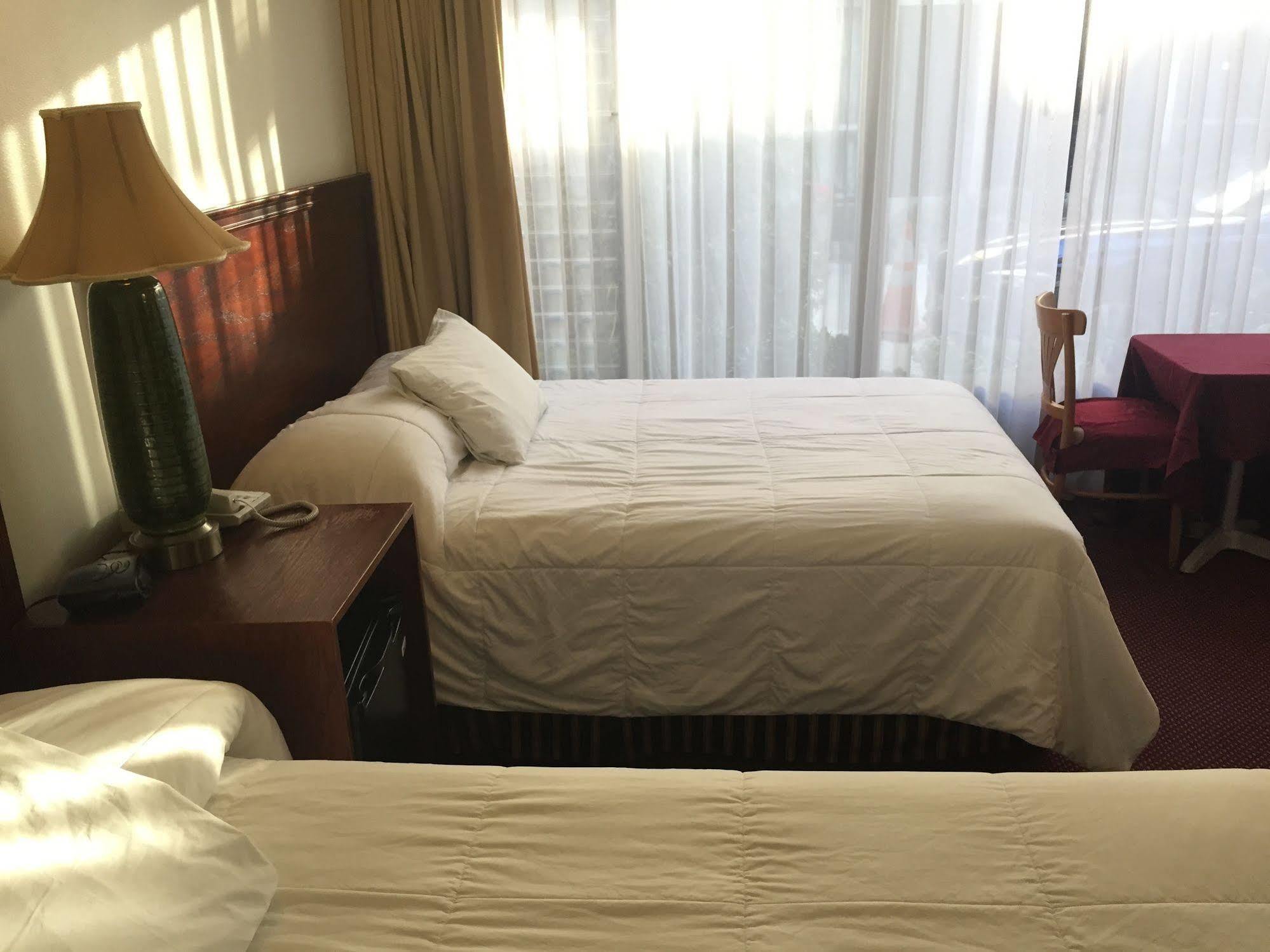 Park Plaza Los Ángeles